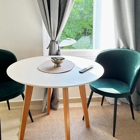 Layal Exclusive 3 Floor House Vikendica