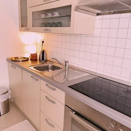 Layal Exclusive 3 Floor House Vikendica