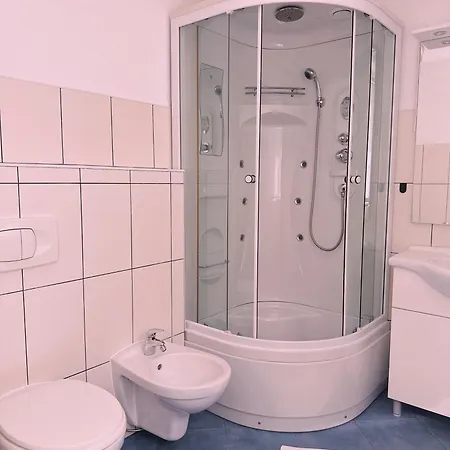 Layal Exclusive 3 Floor House Feriehus Bihać